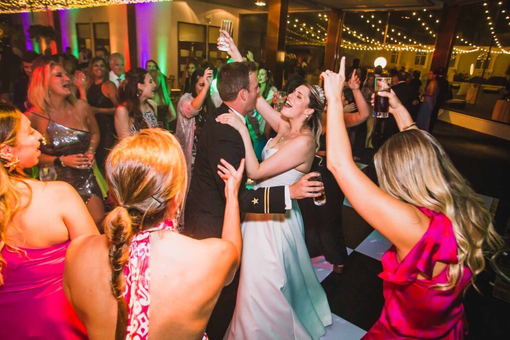 Matrimonio de Iskra y Tomas en Viña Del Mar, Club Naval Las Salinas – foto de Antonio Orellana (99)
