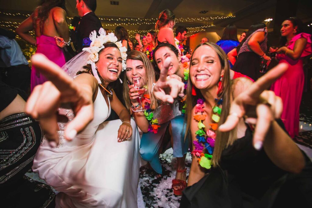 Matrimonio de Cata y Andres en Viña Del Mar, Club Naval Las Salinas – foto de Antonio Orellana (151)