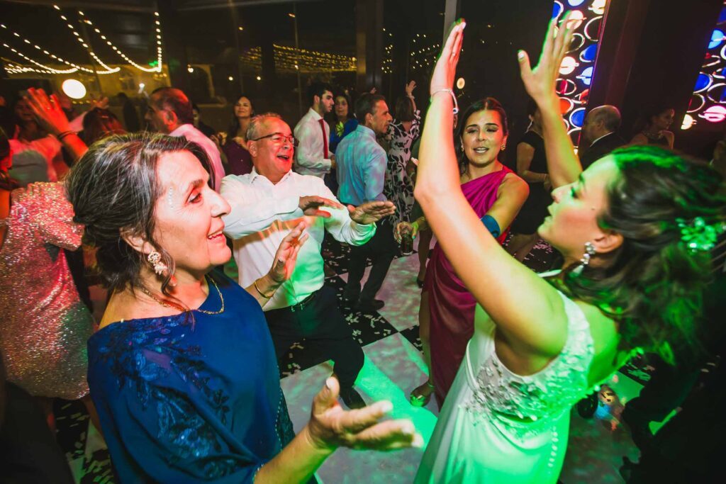 Matrimonio de Cata y Andres en Viña Del Mar, Club Naval Las Salinas – foto de Antonio Orellana (121)