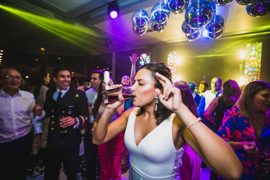Matrimonio de Cata y Andres en Viña Del Mar, Club Naval Las Salinas – foto de Antonio Orellana (113)