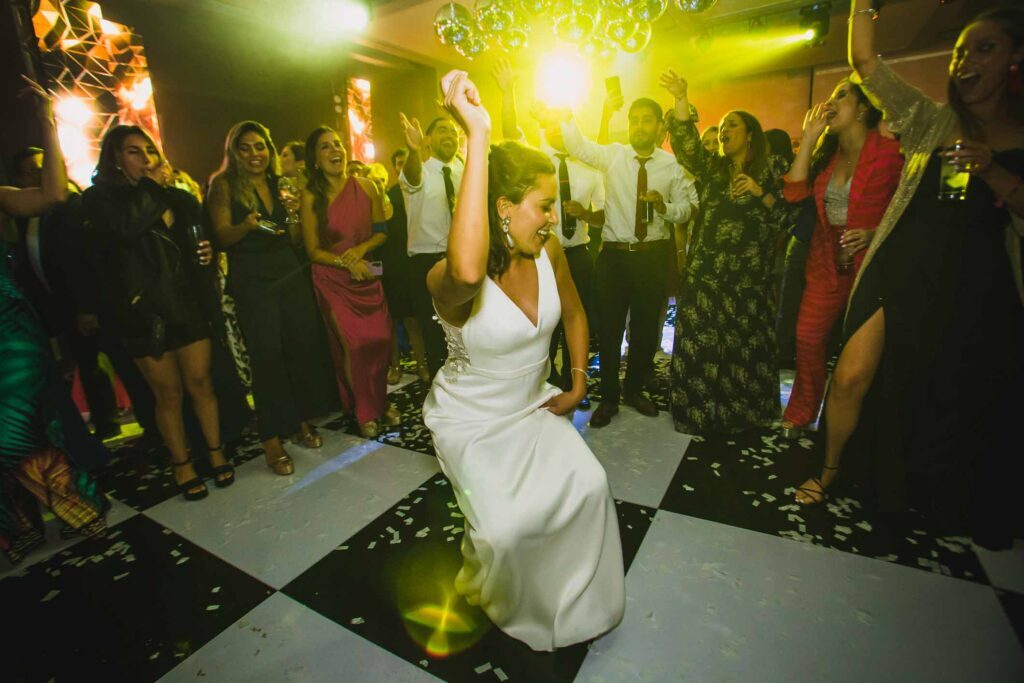 Matrimonio de Cata y Andres en Viña Del Mar, Club Naval Las Salinas – foto de Antonio Orellana (95)