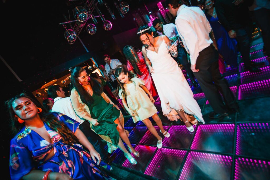 Matrimonio de Cami y Tomas en Santiago, Casona Macul – foto de Antonio Orellana (113)