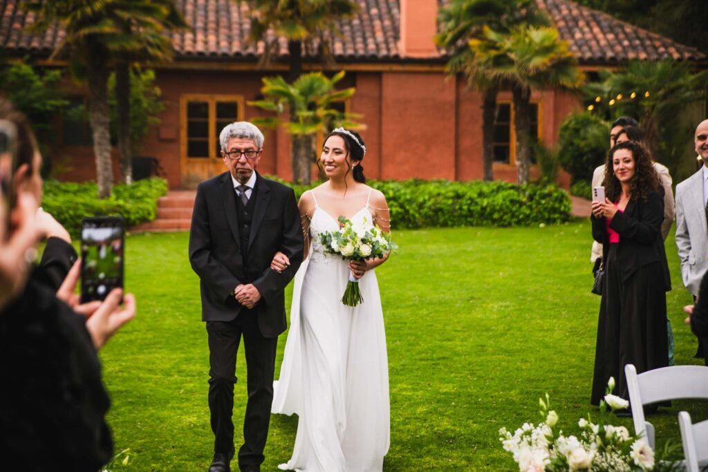 Matrimonio de Cami y Tomas en Santiago, Casona Macul – foto de Antonio Orellana (66)