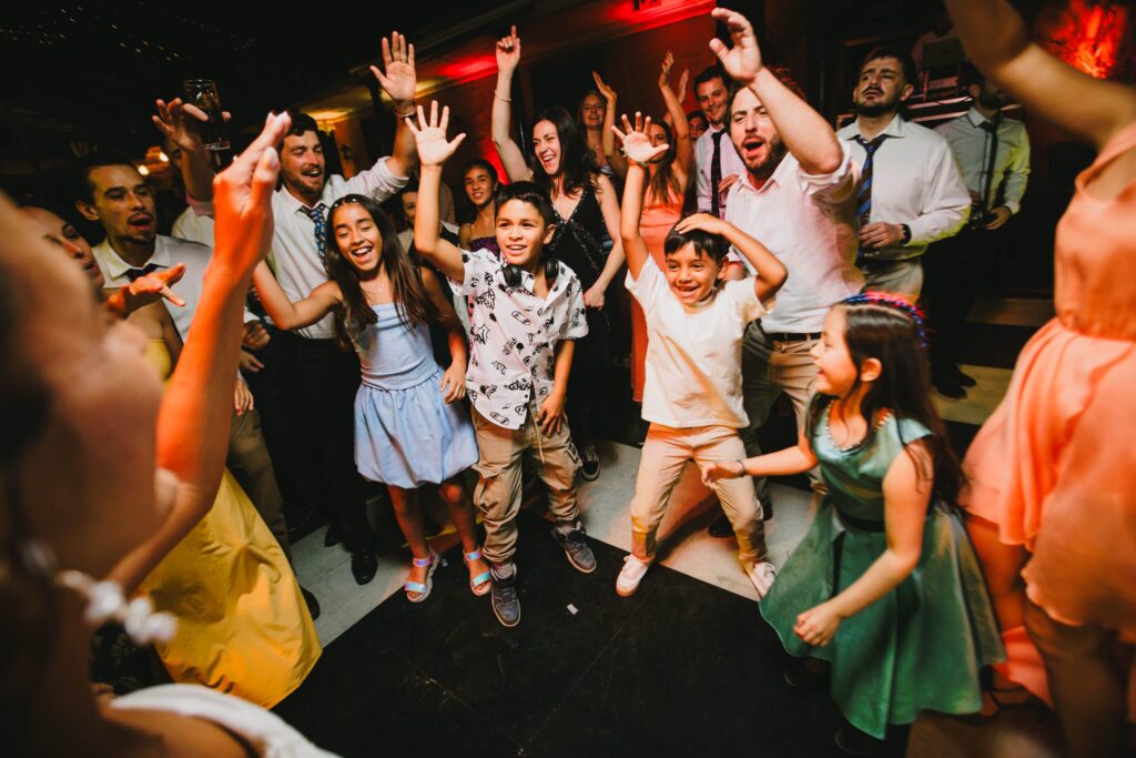 Matrimonio de Isa y Sergio en Santiago, Casona San Ignacio – foto de Antonio Orellana (152)