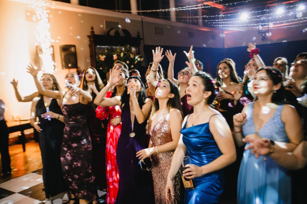 Matrimonio de Cata y Jose en Santiago, Estadio Español – foto de Antonio Orellana (182)