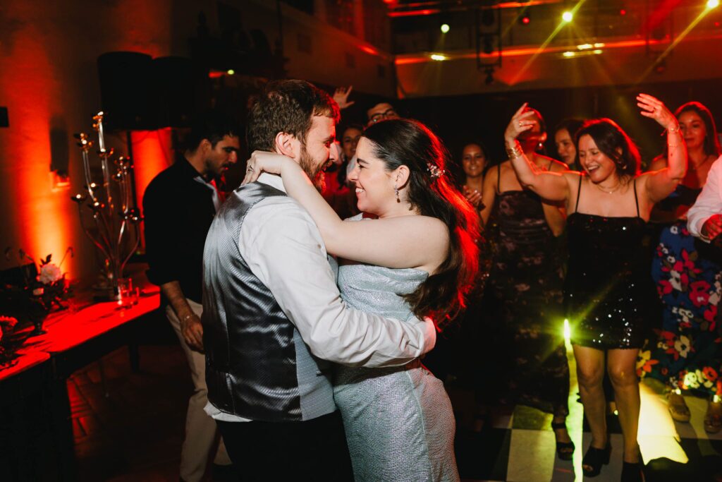 Matrimonio de Cata y Jose en Santiago, Estadio Español – foto de Antonio Orellana (156)