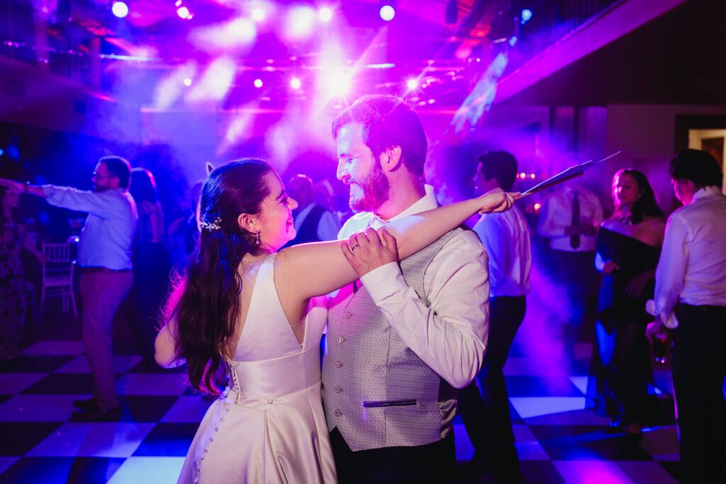 Matrimonio de Cata y Jose en Santiago, Estadio Español – foto de Antonio Orellana (152)