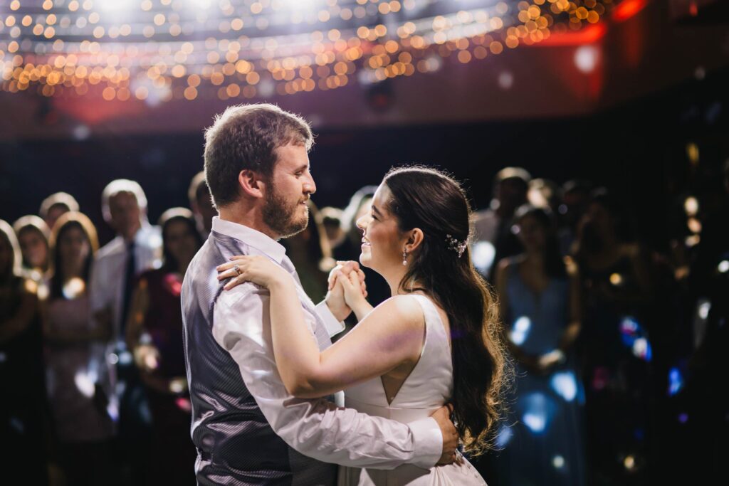 Matrimonio de Cata y Jose en Santiago, Estadio Español – foto de Antonio Orellana (141)