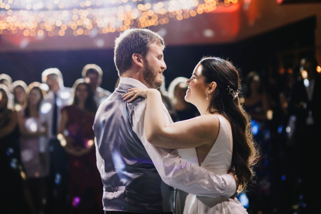 Matrimonio de Cata y Jose en Santiago, Estadio Español – foto de Antonio Orellana (139)