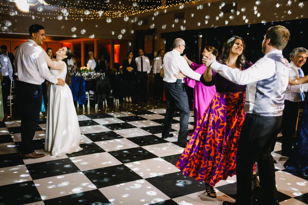 Matrimonio de Cata y Jose en Santiago, Estadio Español – foto de Antonio Orellana (136)
